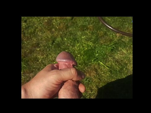 ❤️ Žhavá kočička si nechá ošukat růžovou kundičku a udělá se squirtem v letní zahradě. ❤ Porno u porna cs.naughtyhentai.ru ❌️